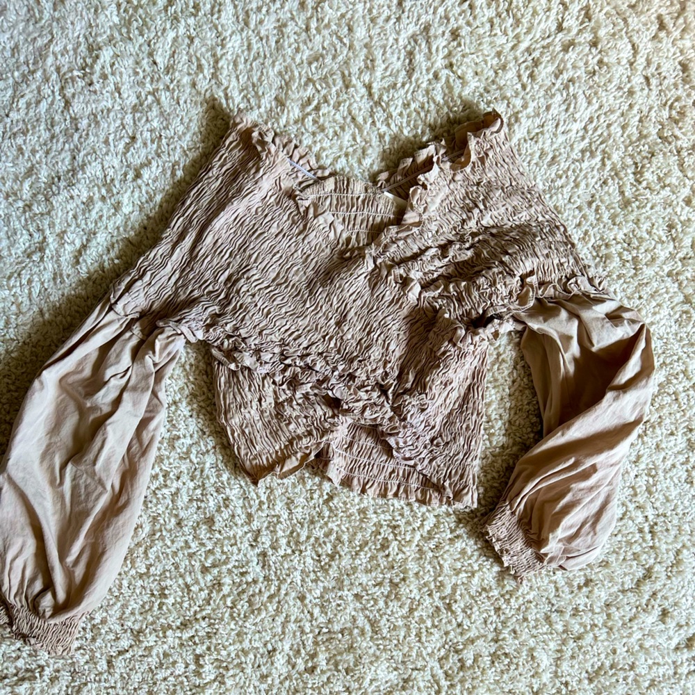 Tan Rouched Cropped Top with long sleeves